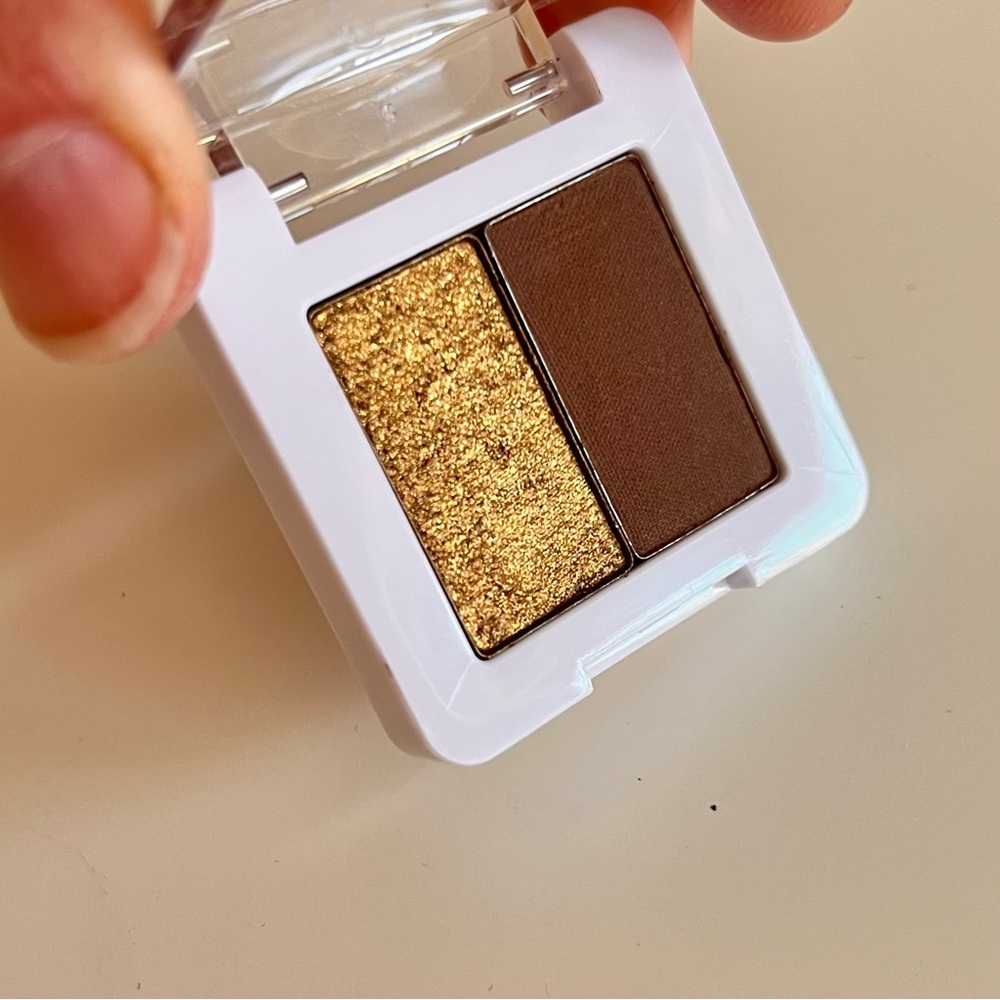 ESTATE EYESHADOW DUO Mystic Forest in shades Fairy Dust & Woodland Brown & Gold